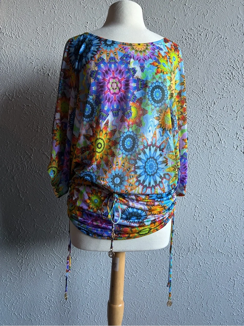 Luli Fama Kaleidoscope Print Batwing Swim Cover Up Resort Medium.